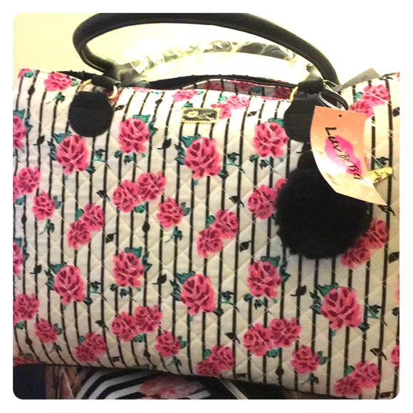 Betsey Johnson Handbags - Betsy Johnson New With Tag White Weekender Bag Betsey Johnson Handbags - Betsy Johnson New With Tag White Weekender Bag